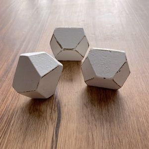 Furniture hardware knobs (3) white/gold